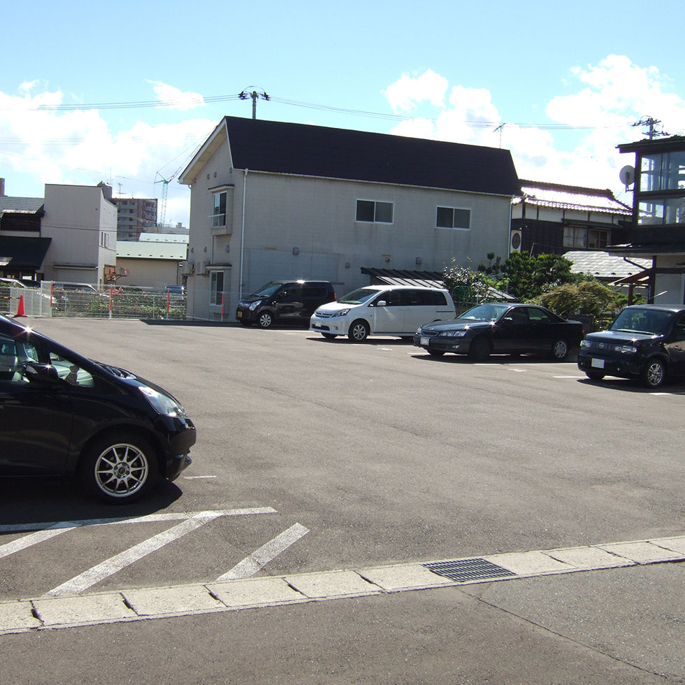 新田町駐車場